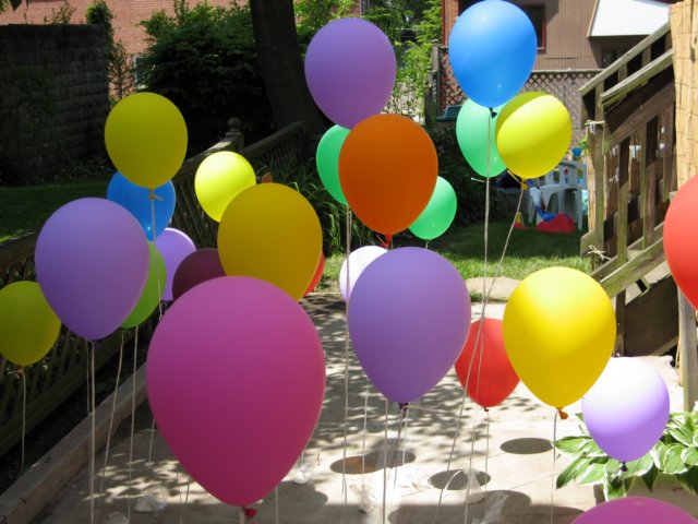 thenthroughbaloonforest.jpg